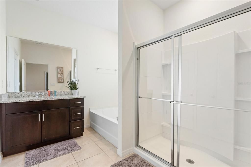 En Venta: $600,000 (6 camas, 5 baños, 3270 Pies cuadrados)