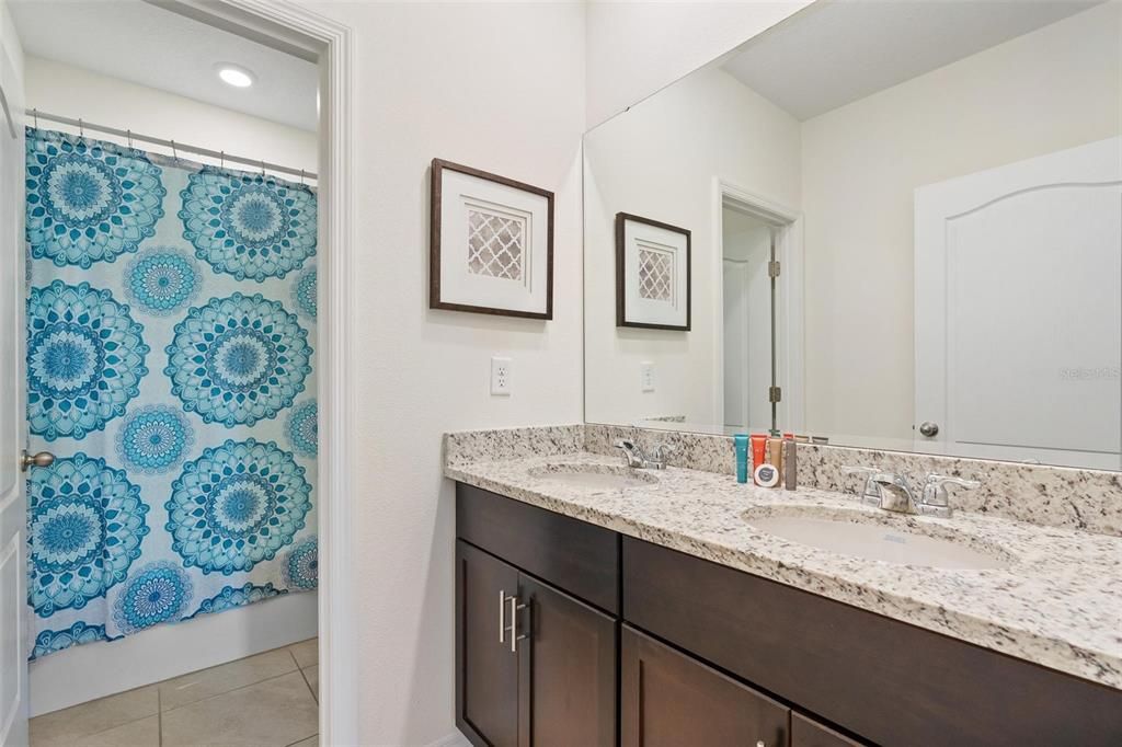 En Venta: $600,000 (6 camas, 5 baños, 3270 Pies cuadrados)