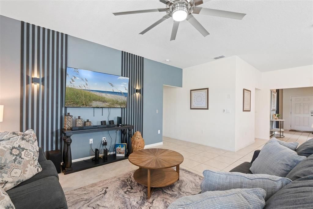 En Venta: $600,000 (6 camas, 5 baños, 3270 Pies cuadrados)