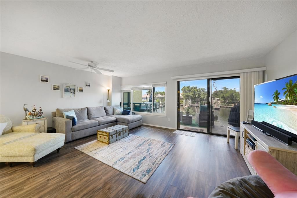 For Sale: $299,000 (3 beds, 2 baths, 2059 Square Feet)