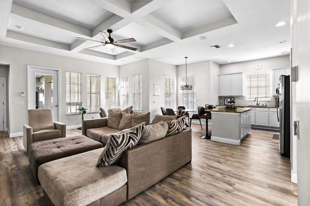 待售: $750,000 (3 贝兹, 2 浴室, 1954 平方英尺)