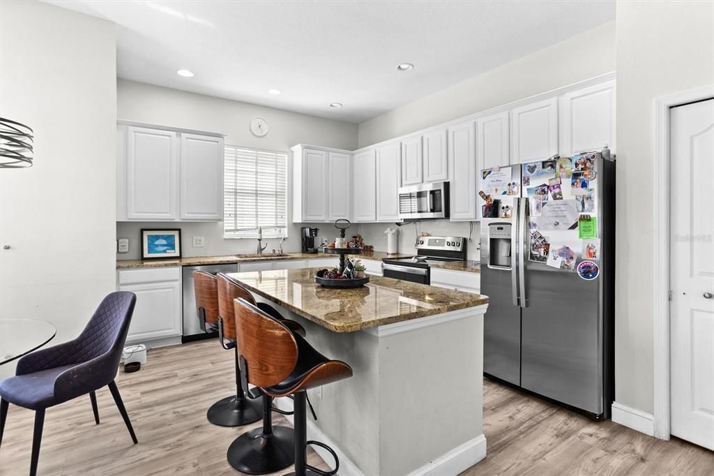 待售: $750,000 (3 贝兹, 2 浴室, 1954 平方英尺)