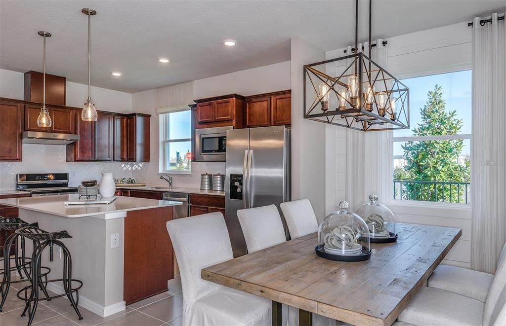 For Sale: $355,140 (2 beds, 2 baths, 1405 Square Feet)