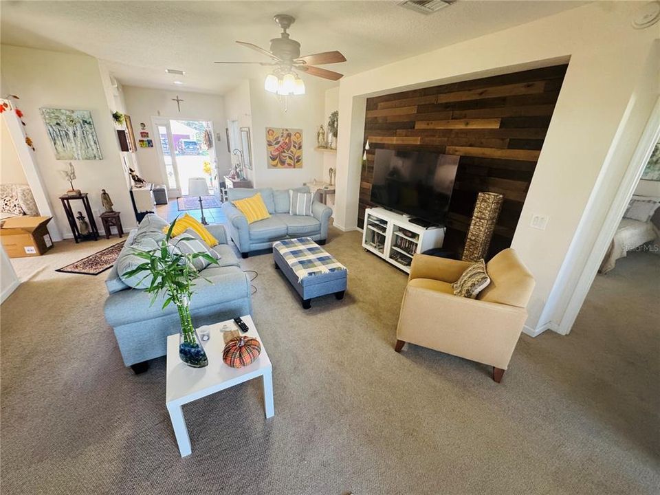 En Venta: $280,000 (2 camas, 2 baños, 1596 Pies cuadrados)