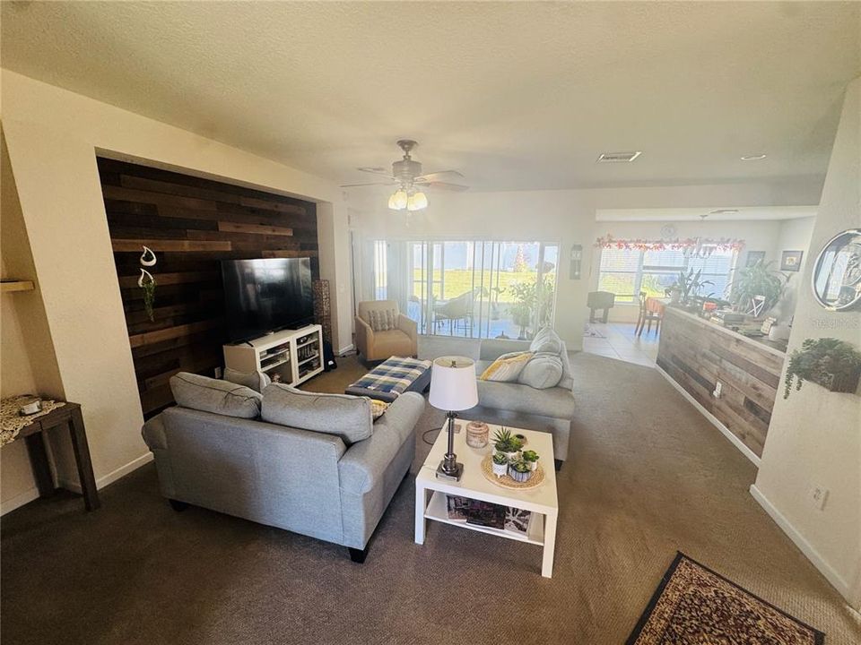 En Venta: $280,000 (2 camas, 2 baños, 1596 Pies cuadrados)