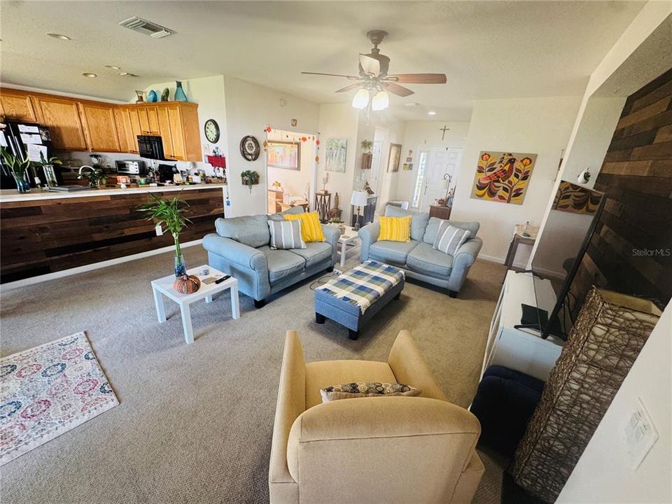 En Venta: $280,000 (2 camas, 2 baños, 1596 Pies cuadrados)