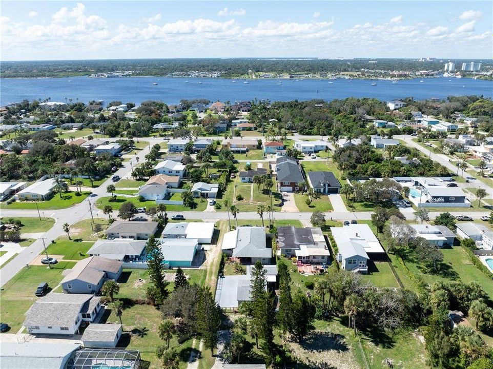 待售: $359,900 (2 贝兹, 2 浴室, 1437 平方英尺)