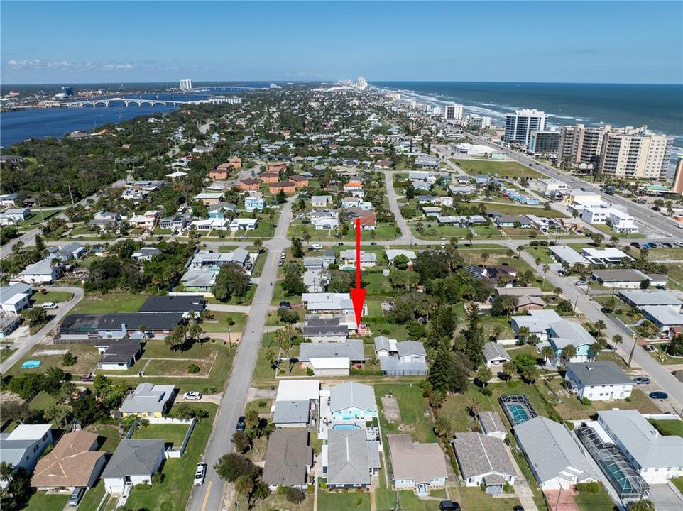 待售: $359,900 (2 贝兹, 2 浴室, 1437 平方英尺)