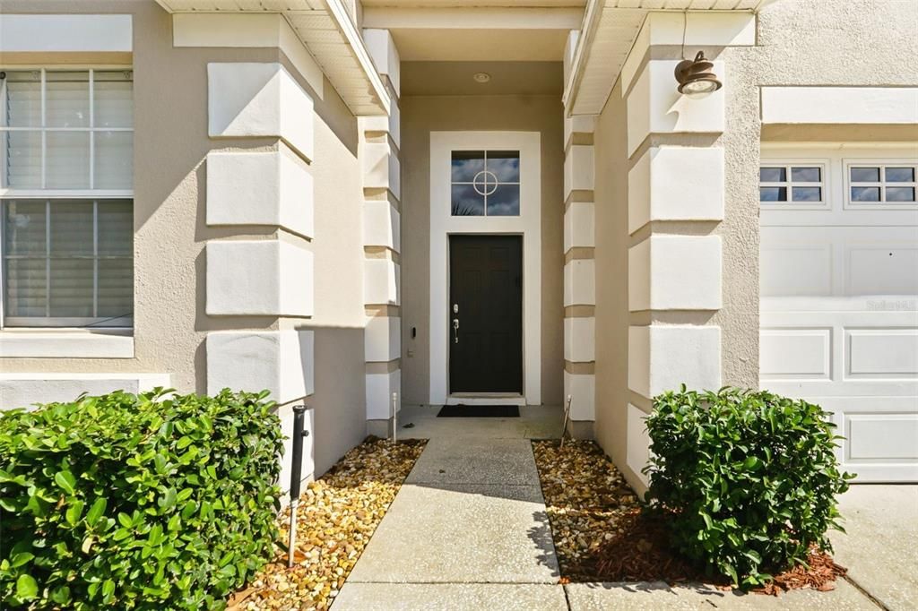 Под контрактом: $425,000 (4 спален, 3 ванн, 1834 Квадратных фут)