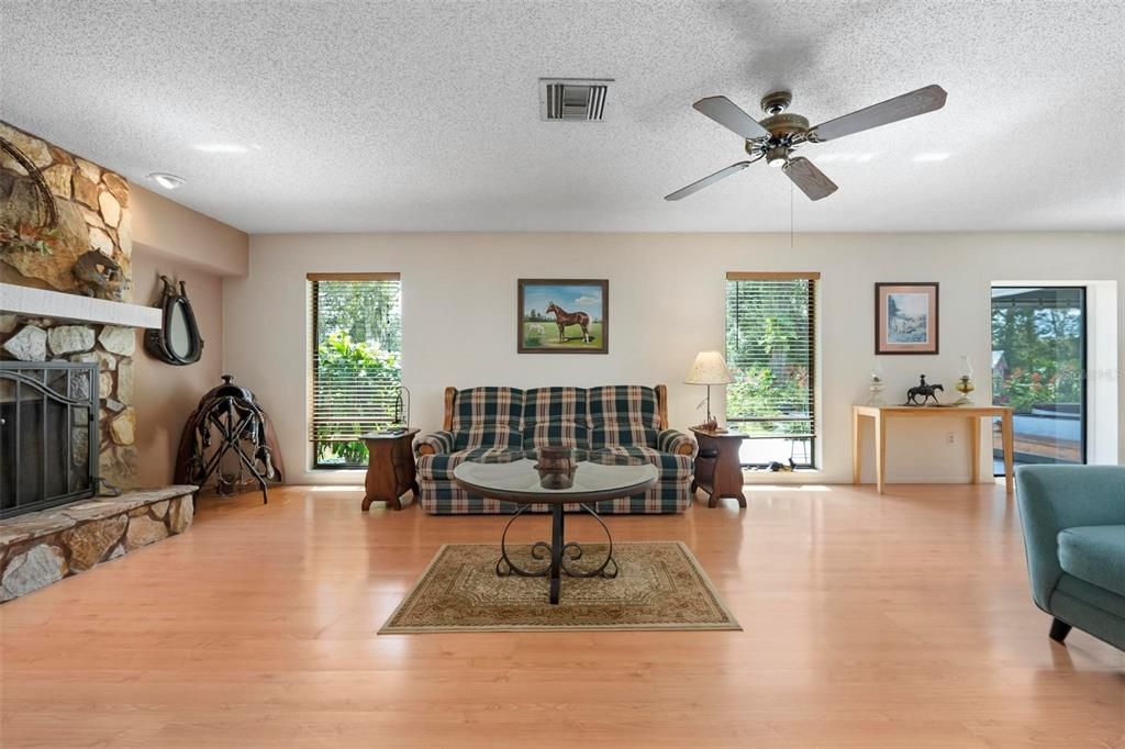 For Sale: $1,100,000 (5 beds, 3 baths, 2261 Square Feet)