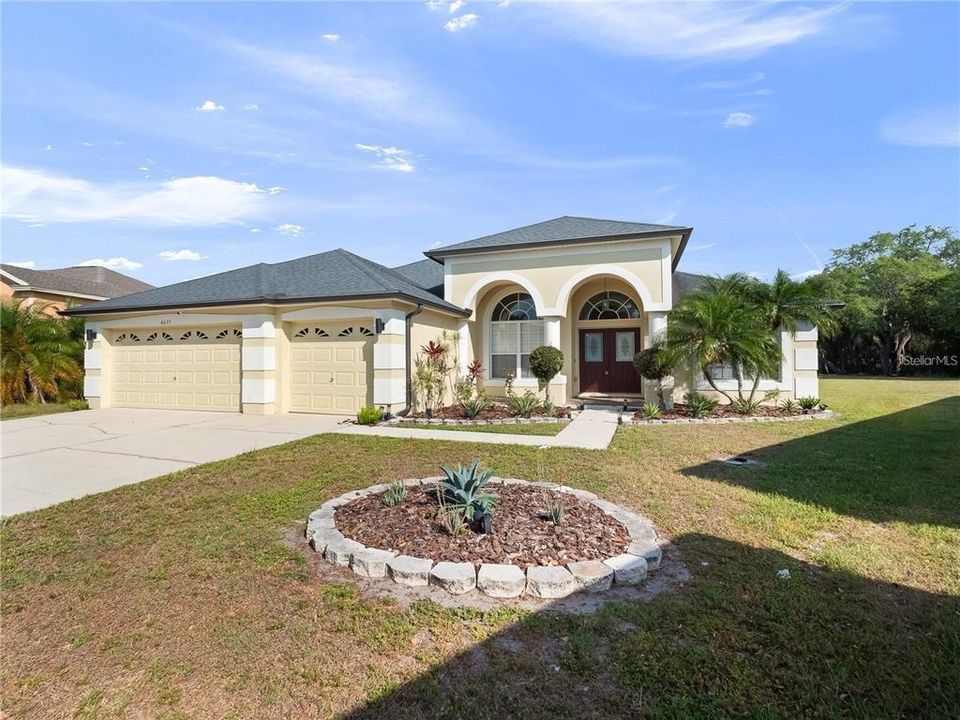 待售: $410,000 (3 贝兹, 2 浴室, 2406 平方英尺)