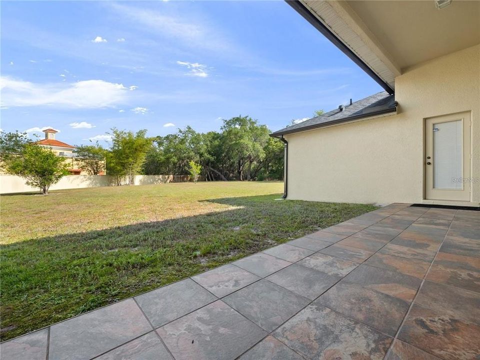 待售: $410,000 (3 贝兹, 2 浴室, 2406 平方英尺)