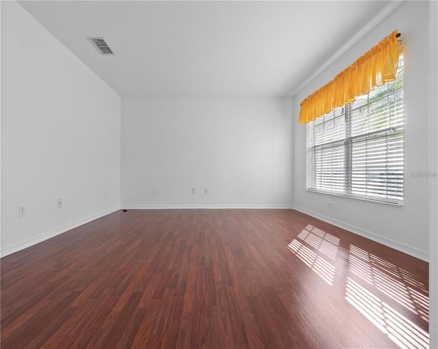 待售: $410,000 (3 贝兹, 2 浴室, 2406 平方英尺)