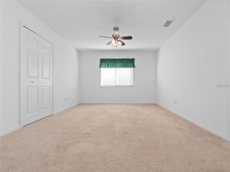 待售: $410,000 (3 贝兹, 2 浴室, 2406 平方英尺)