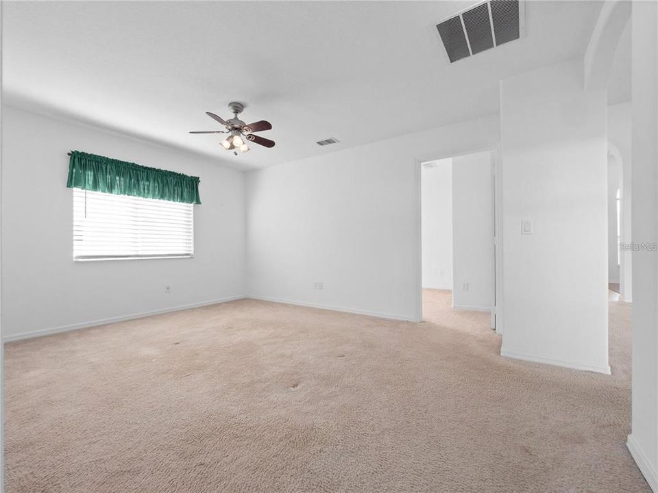 待售: $410,000 (3 贝兹, 2 浴室, 2406 平方英尺)