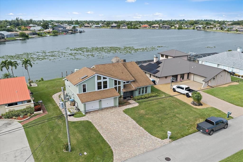 For Sale: $530,000 (4 beds, 2 baths, 2471 Square Feet)