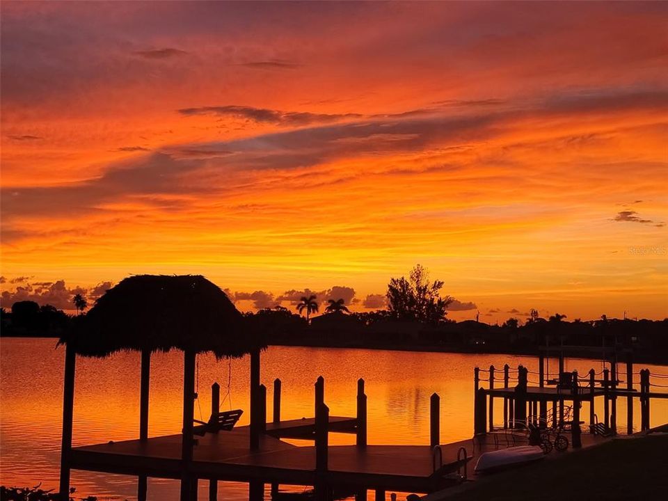 For Sale: $530,000 (4 beds, 2 baths, 2471 Square Feet)