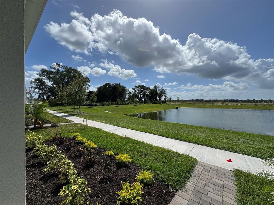 For Rent: $2,300 (3 beds, 2 baths, 1795 Square Feet)