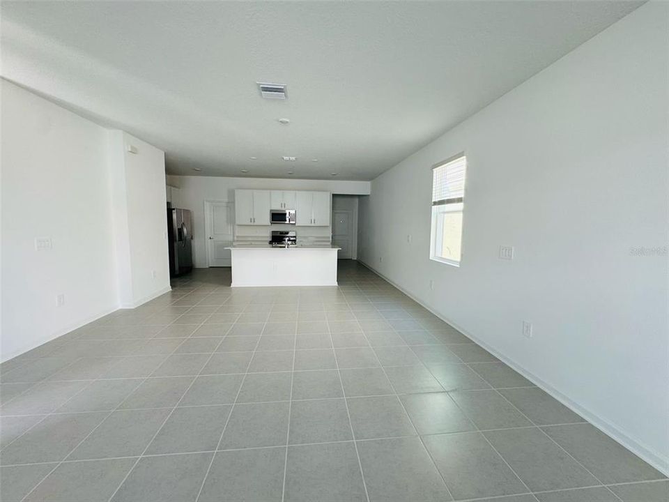 For Rent: $2,300 (3 beds, 2 baths, 1795 Square Feet)