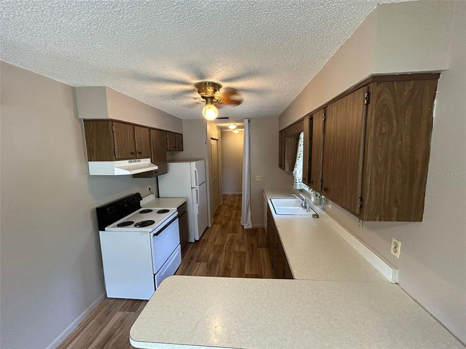 For Sale: $949,500 (0 beds, 0 baths, 3239 Square Feet)