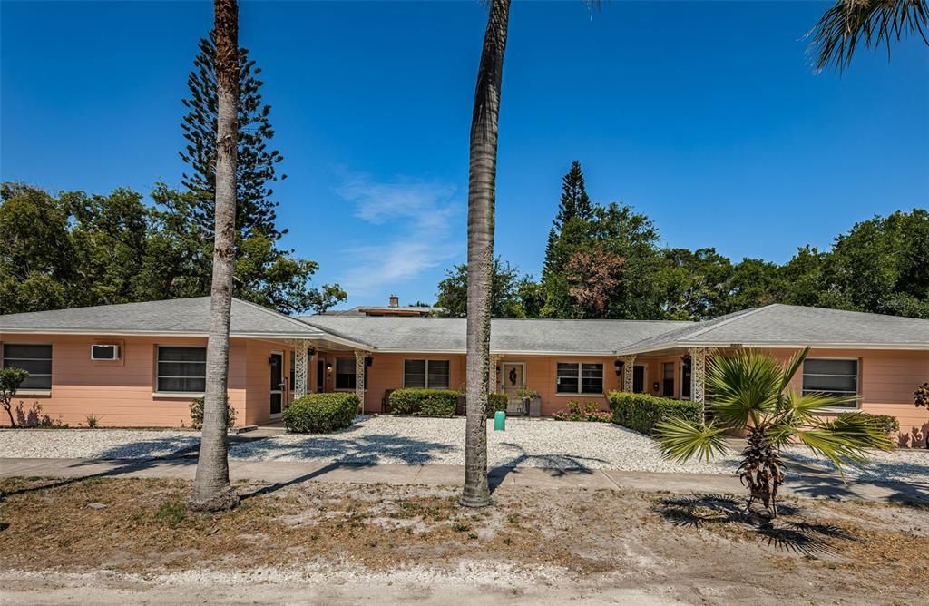 For Sale: $949,500 (0 beds, 0 baths, 3239 Square Feet)