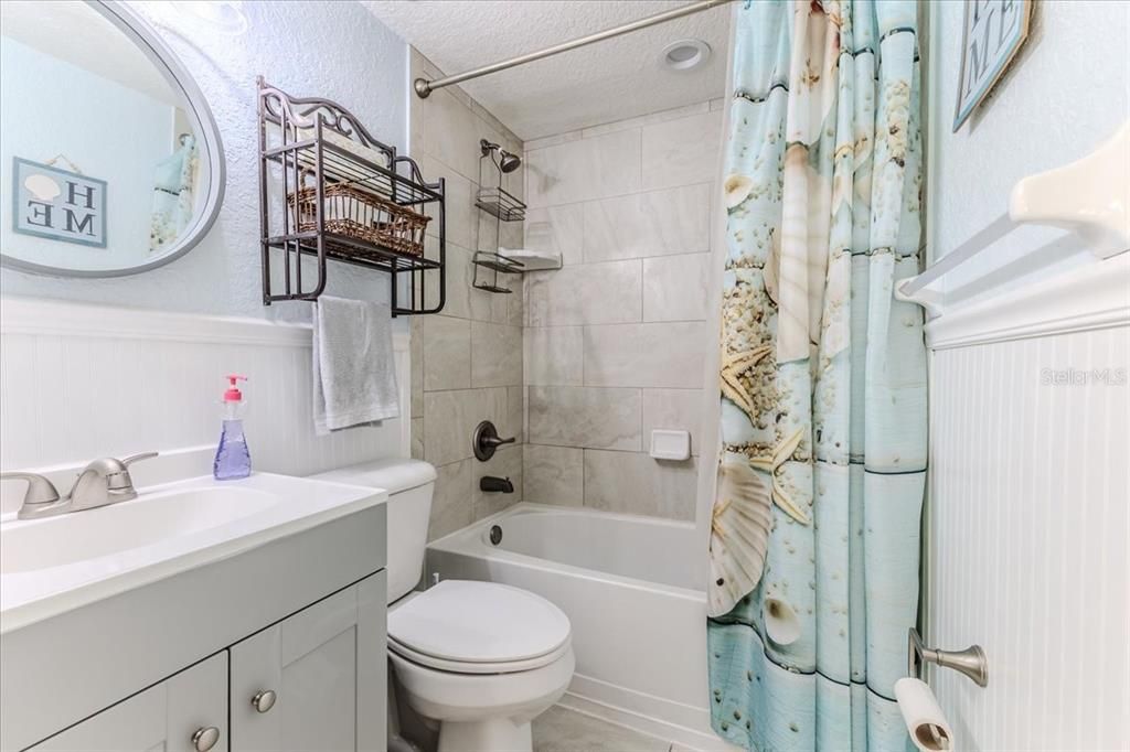 На продажу: $679,900 (4 спален, 3 ванн, 1728 Квадратных фут)