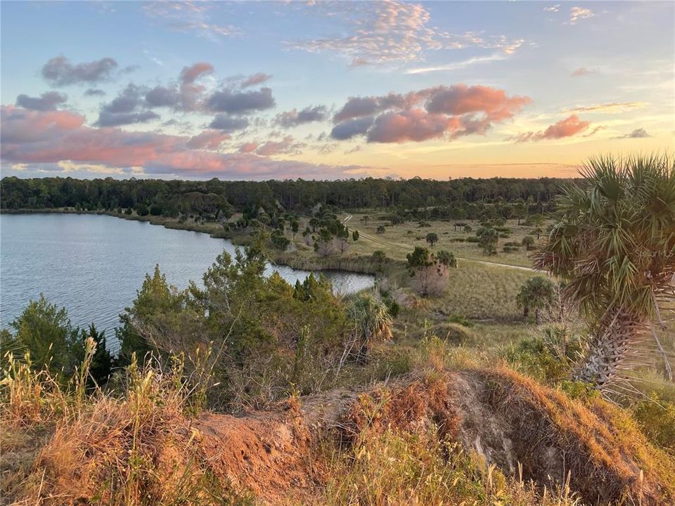 На продажу: $679,900 (4 спален, 3 ванн, 1728 Квадратных фут)