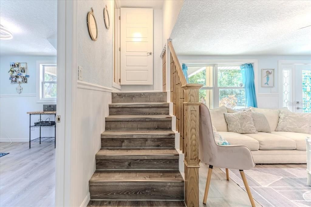 На продажу: $679,900 (4 спален, 3 ванн, 1728 Квадратных фут)