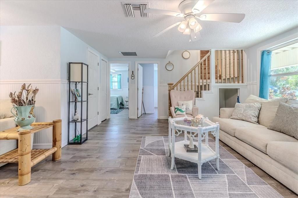 На продажу: $679,900 (4 спален, 3 ванн, 1728 Квадратных фут)