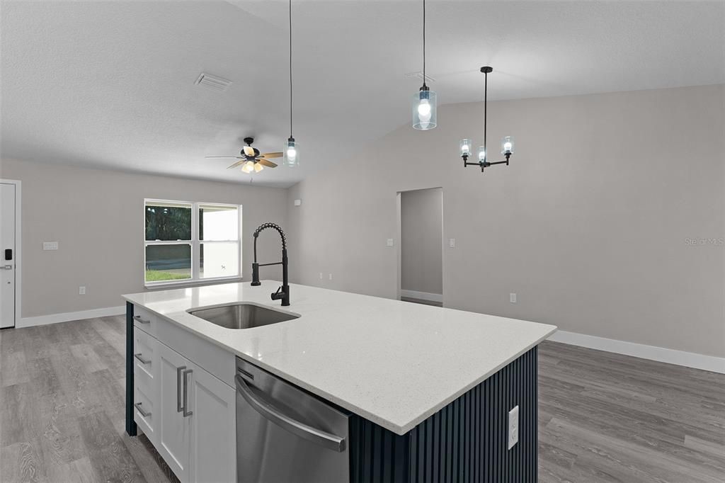 En Venta: $274,900 (3 camas, 2 baños, 1448 Pies cuadrados)