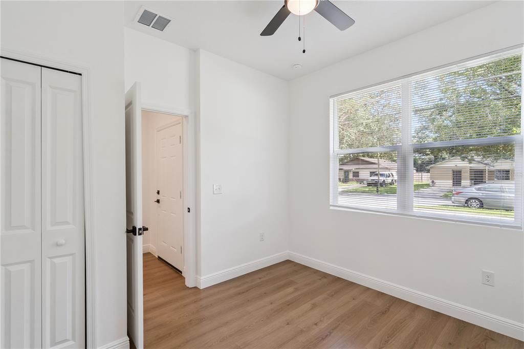 For Sale: $379,000 (3 beds, 2 baths, 1391 Square Feet)