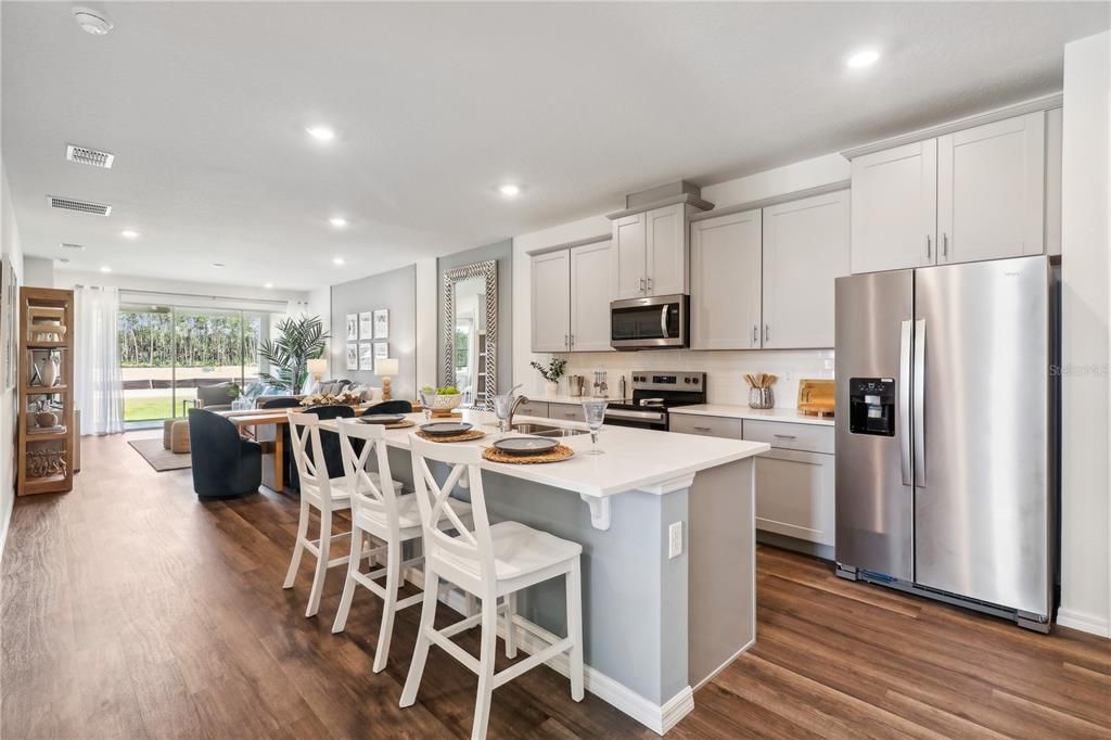 Active With Contract: $317,025 (2 beds, 2 baths, 1608 Square Feet)