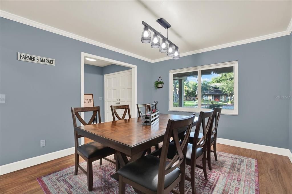 待售: $667,000 (4 贝兹, 2 浴室, 1839 平方英尺)