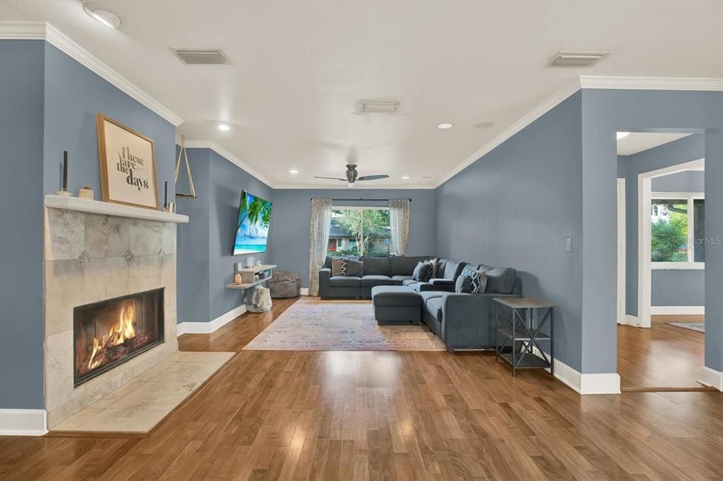 待售: $667,000 (4 贝兹, 2 浴室, 1839 平方英尺)