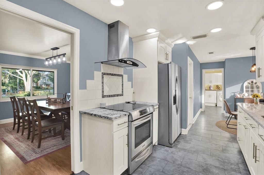 待售: $667,000 (4 贝兹, 2 浴室, 1839 平方英尺)