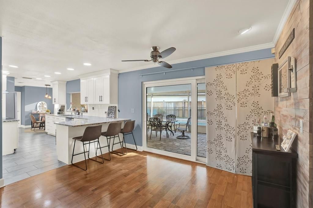 待售: $667,000 (4 贝兹, 2 浴室, 1839 平方英尺)