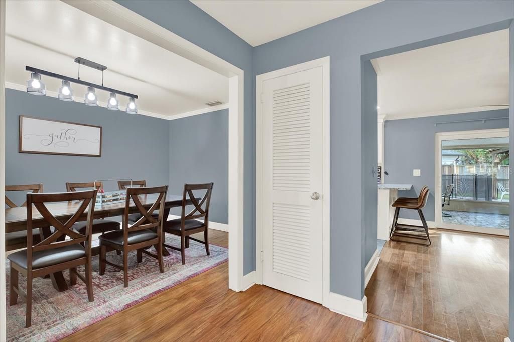 待售: $667,000 (4 贝兹, 2 浴室, 1839 平方英尺)