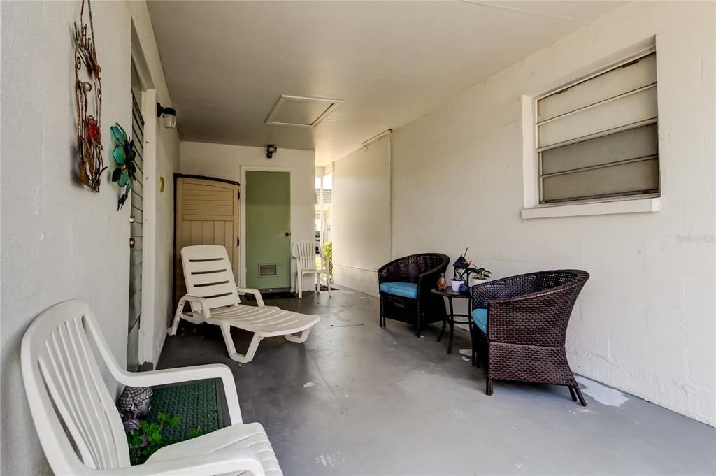 For Sale: $142,900 (1 beds, 1 baths, 630 Square Feet)