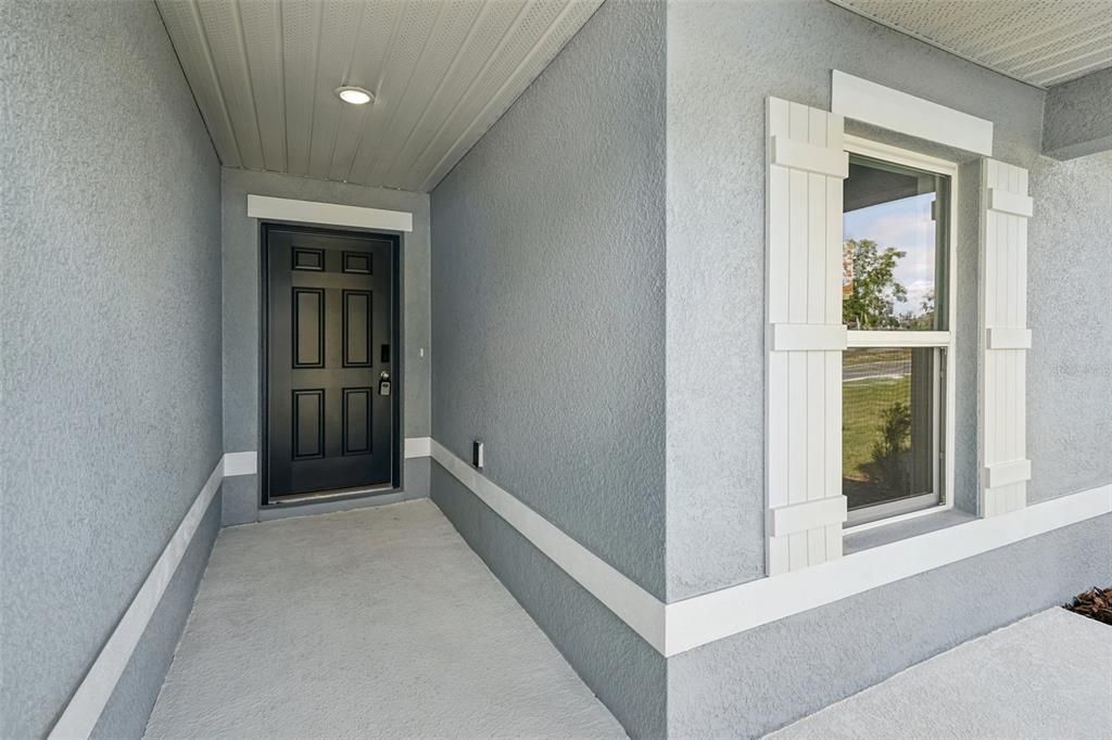 Под контрактом: $274,888 (4 спален, 2 ванн, 1843 Квадратных фут)