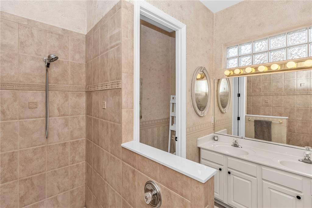 For Sale: $749,999 (4 beds, 3 baths, 3362 Square Feet)