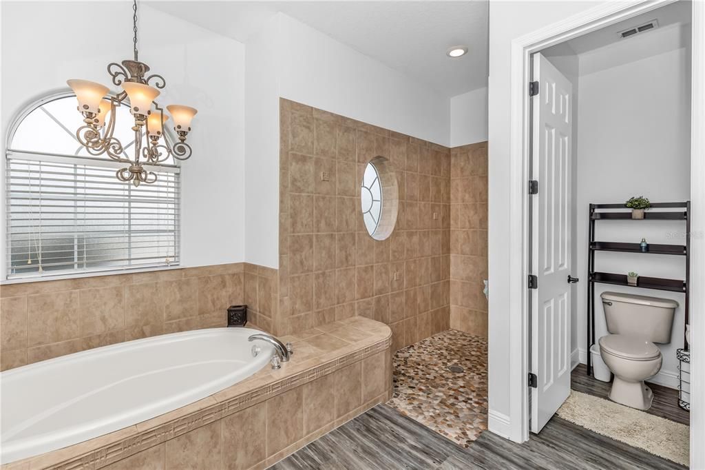 For Sale: $749,999 (4 beds, 3 baths, 3362 Square Feet)