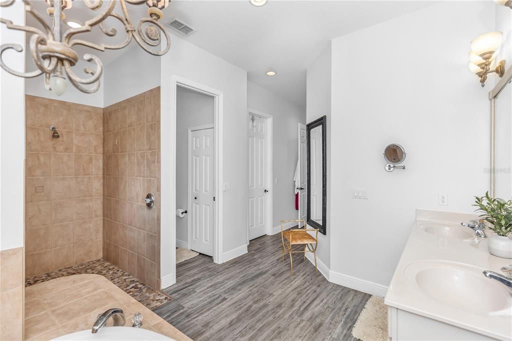 For Sale: $749,999 (4 beds, 3 baths, 3362 Square Feet)