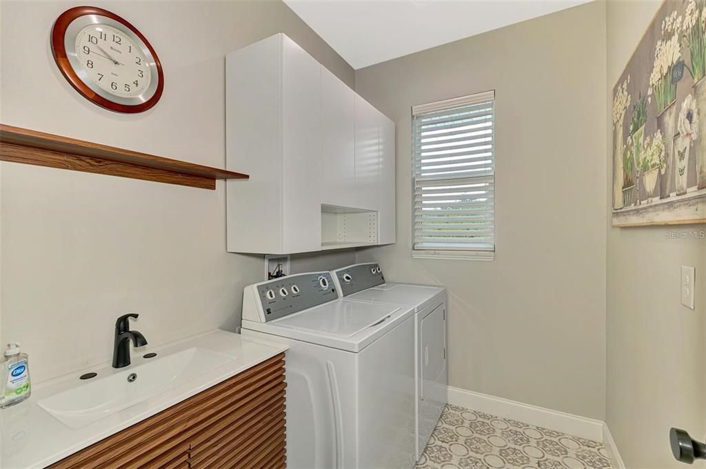 В аренду: $3,850 (3 спален, 2 ванн, 1854 Квадратных фут)