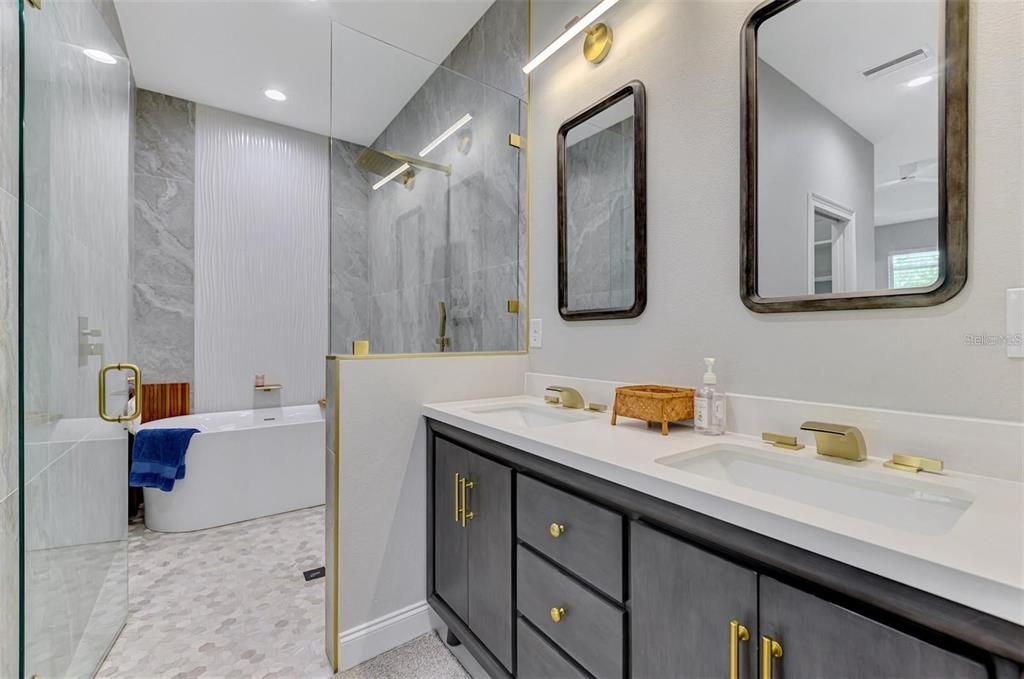 В аренду: $3,850 (3 спален, 2 ванн, 1854 Квадратных фут)