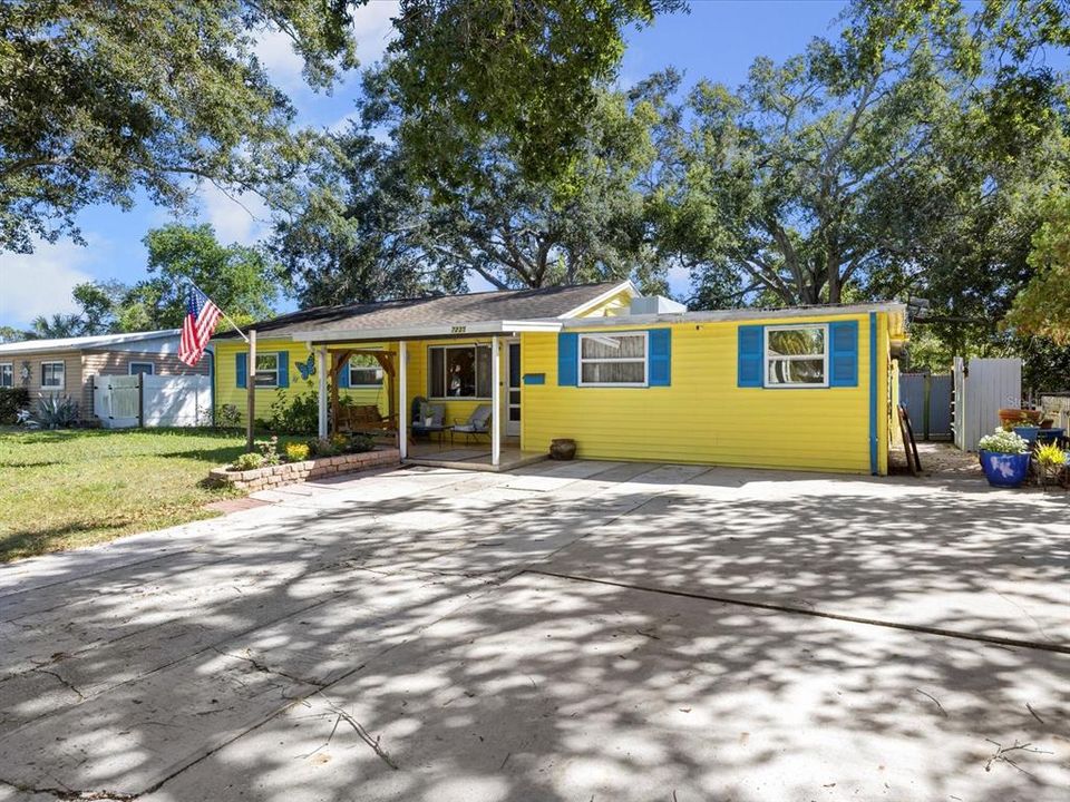 Active With Contract: $330,000 (4 beds, 2 baths, 1808 Square Feet)