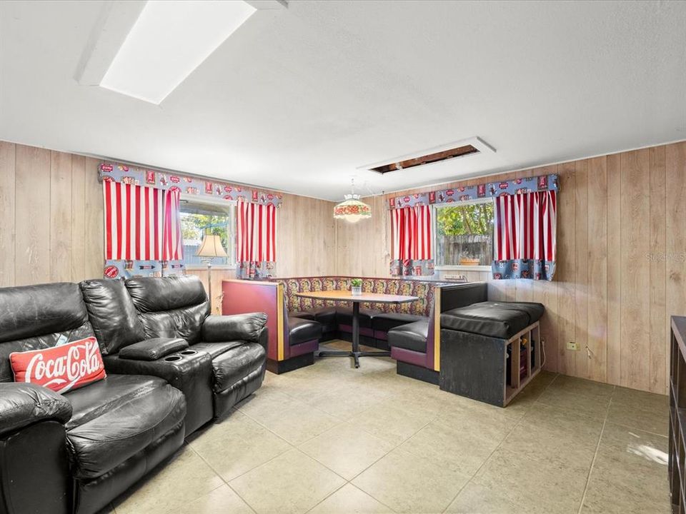 Active With Contract: $330,000 (4 beds, 2 baths, 1808 Square Feet)