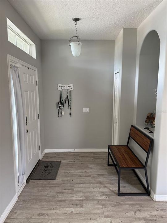 En Renta: $2,497 (4 camas, 2 baños, 1972 Pies cuadrados)