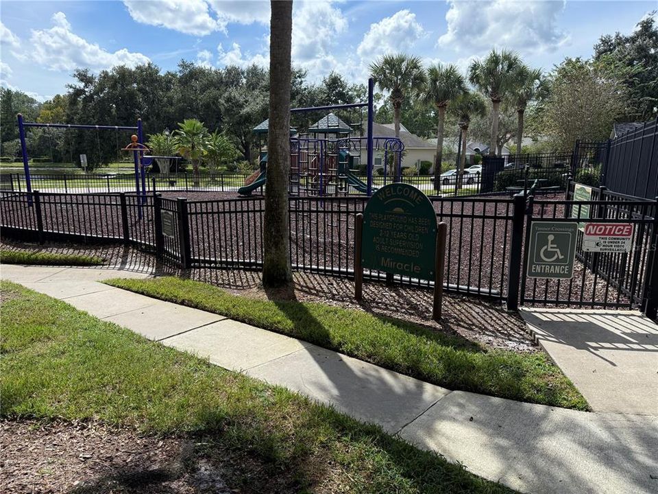 En Renta: $2,497 (4 camas, 2 baños, 1972 Pies cuadrados)