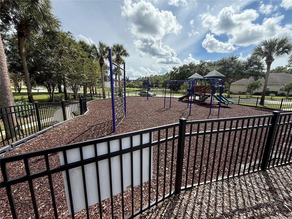 En Renta: $2,497 (4 camas, 2 baños, 1972 Pies cuadrados)