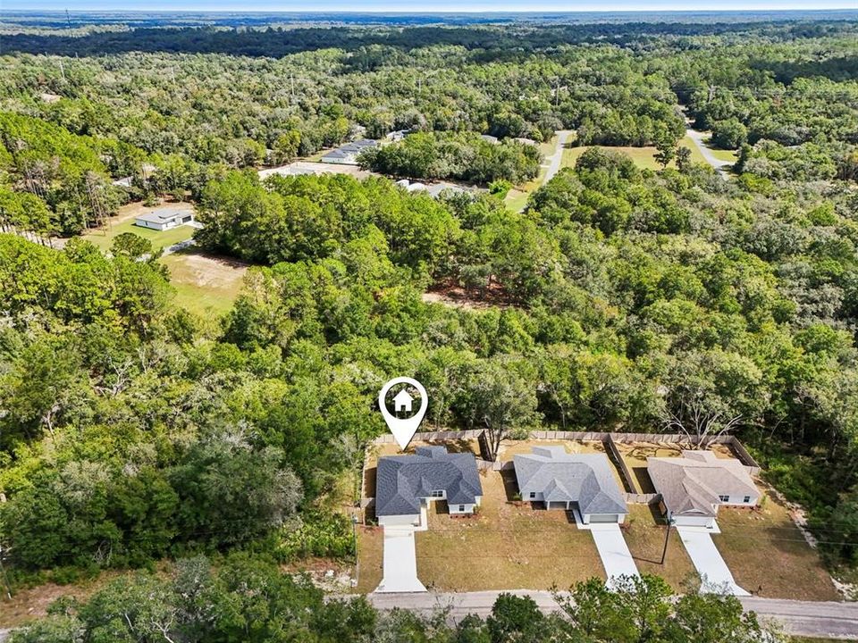 合同活跃: $299,900 (4 贝兹, 2 浴室, 1751 平方英尺)